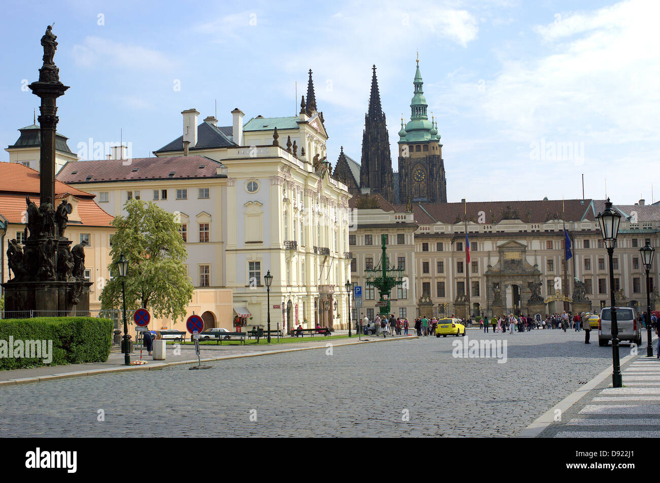 Prague Hradcany Castle St Vitus Cathedral Palais de l'archevêque en République Tchèque Banque D'Images