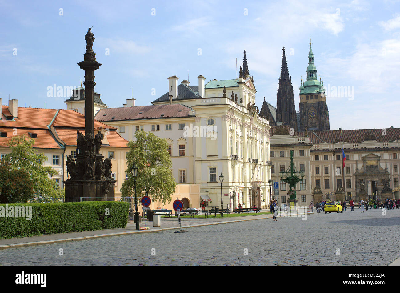 Prague Hradcany Castle St Vitus Cathedral Palais de l'archevêque en République Tchèque Banque D'Images