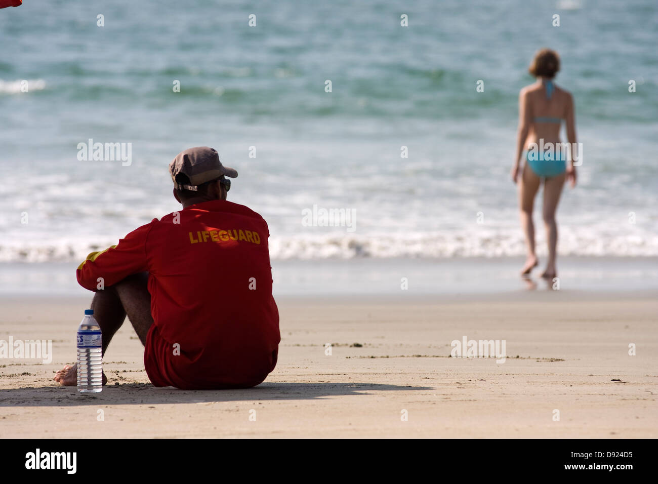 L'Asie, l'Inde, Goa, Benaulim, Sauveteur à la plage Banque D'Images