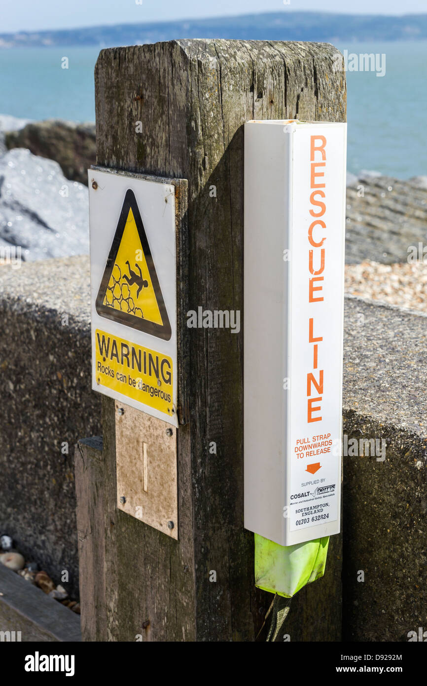 Ligne de sauvetage - mer plage eau marine lake dispositif de sauvetage Banque D'Images