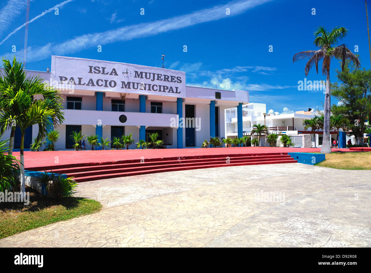 Low Angle View of le bâtiment municipal, Isla Mujeres, Quintana Roo, Mexique Banque D'Images