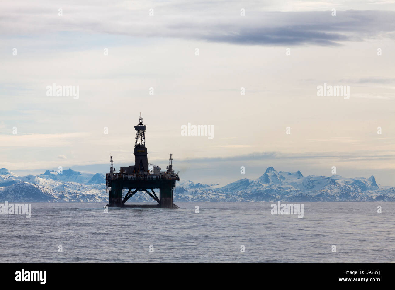 Le forage exploratoire Leiv Eiriksson au large du Groenland dans le détroit de Davis, entre le Canada et le Groenland. Banque D'Images