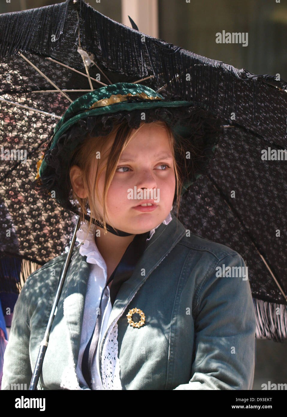 Jeune fille, Célébration victorienne d''Ilfracombe Parade, Devon, UK 2013 Banque D'Images