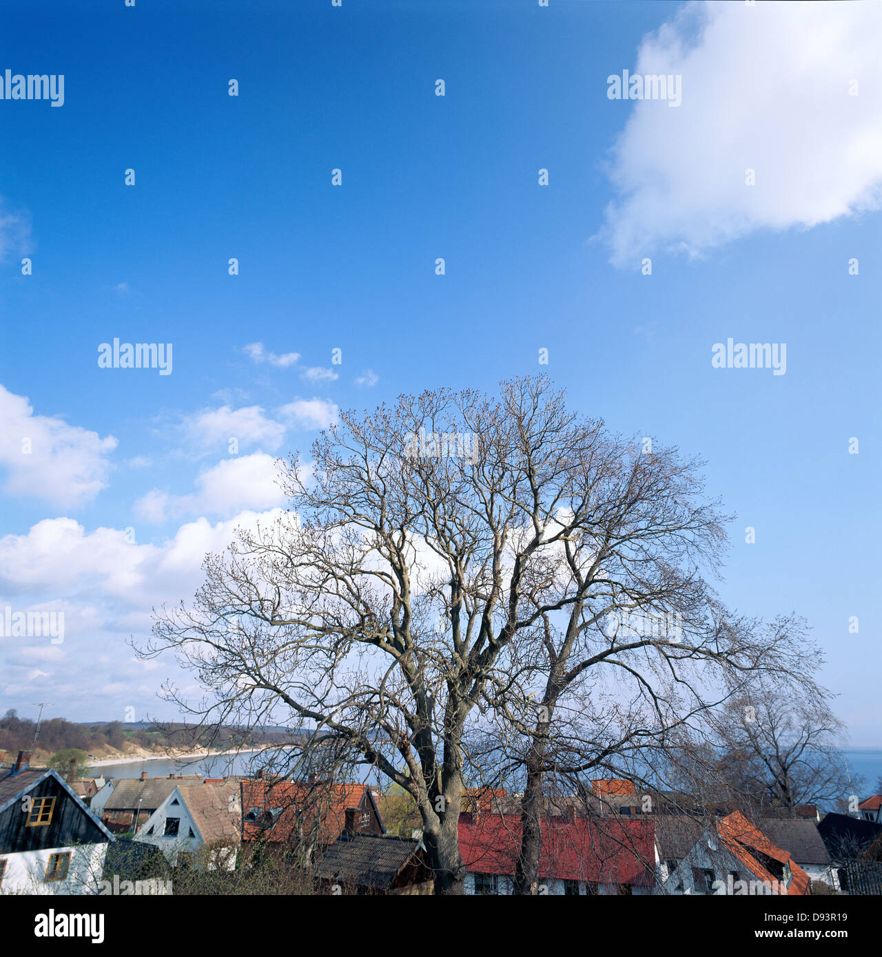 Vue sur des maisons dans une petite ville. Banque D'Images