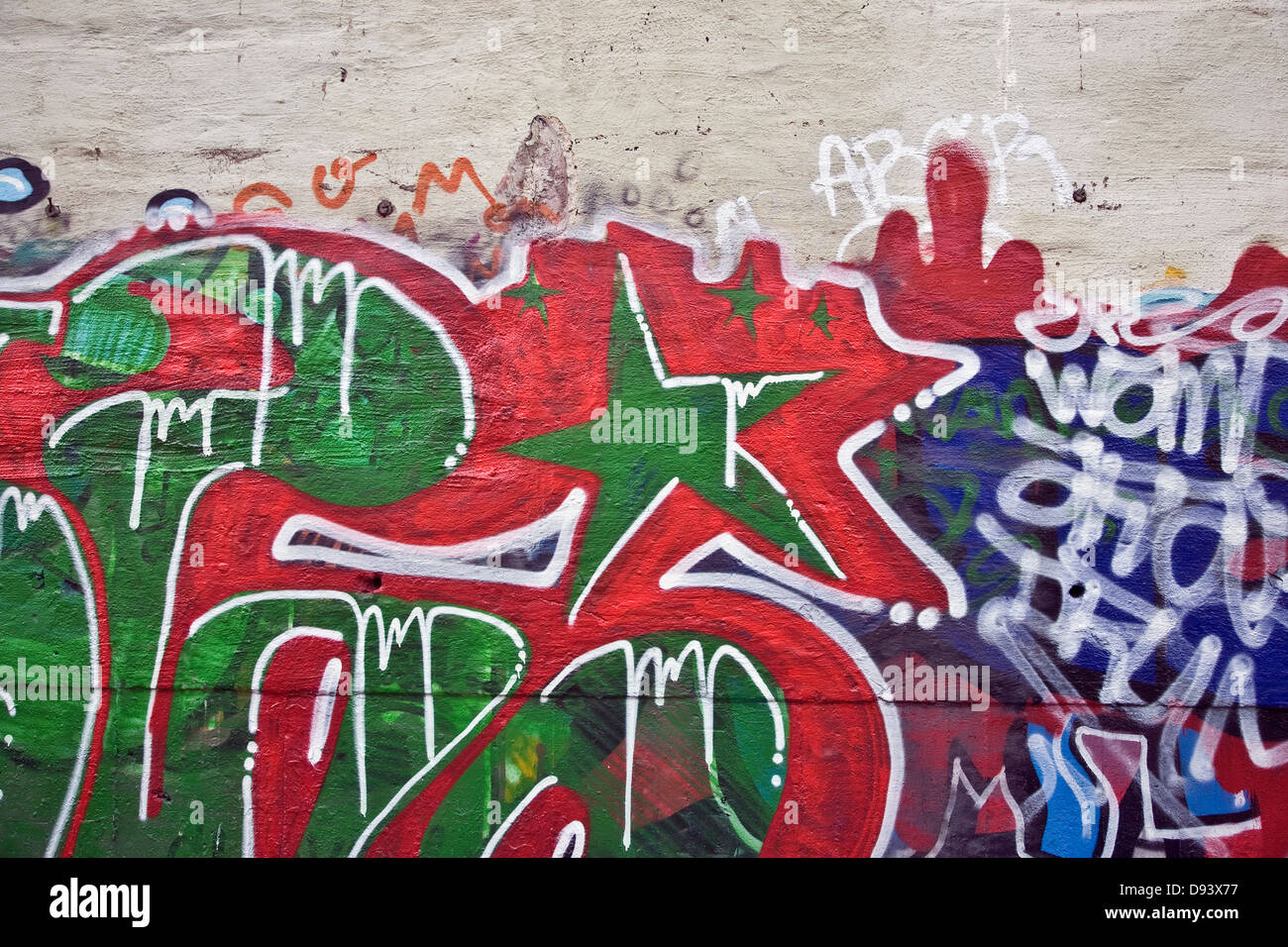 Graffiti sur mur coloré Banque D'Images