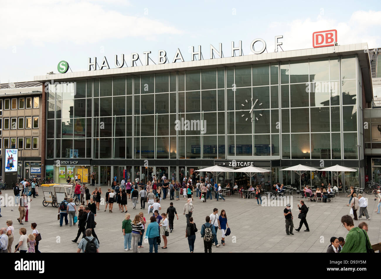 La gare principale Hauptbahnhof Köln Cologne Allemagne Deutschland Europe EU Banque D'Images