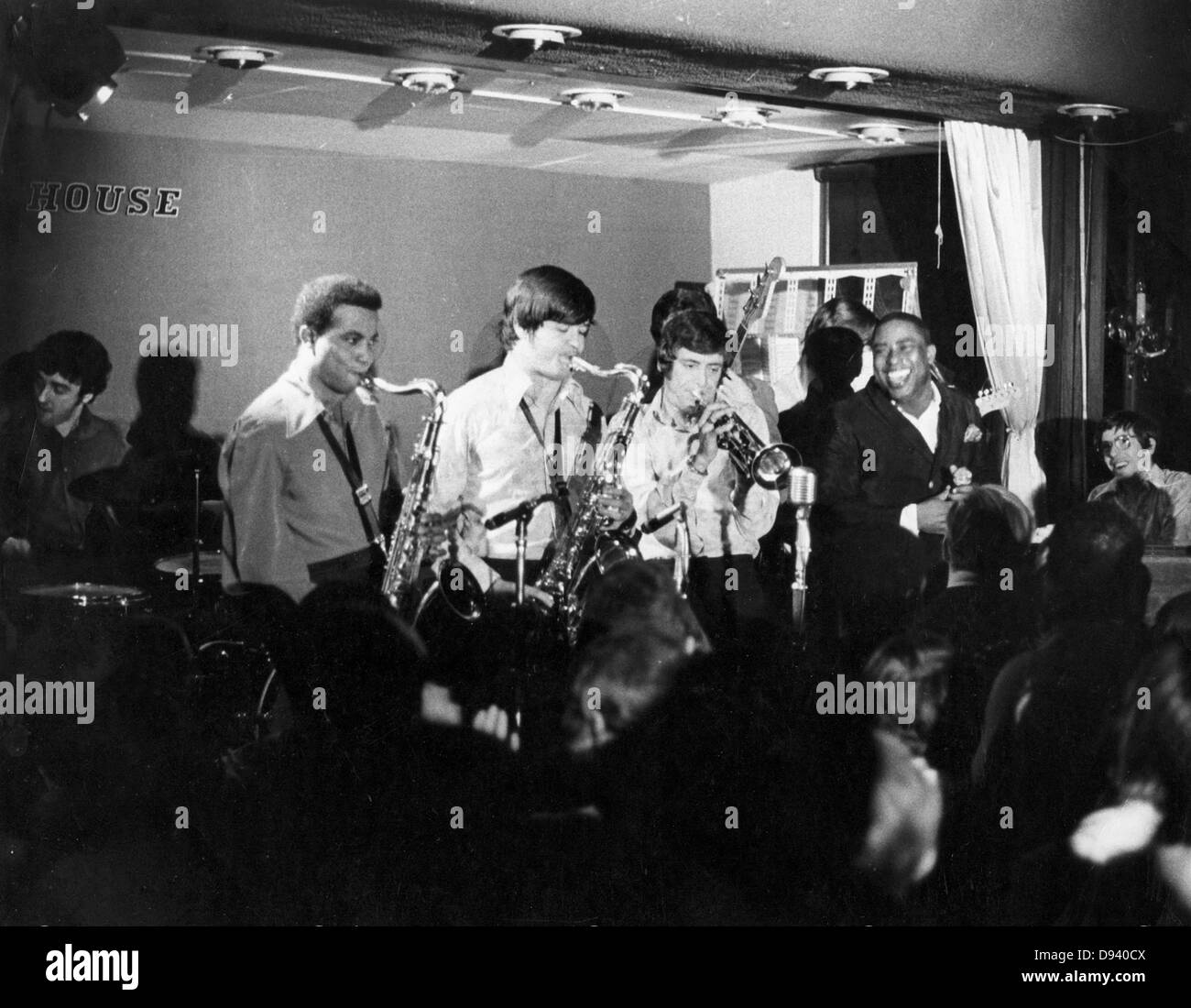 Jimmy James et les vagabonds à la maison de ville, Wellington, UK 1968 Banque D'Images