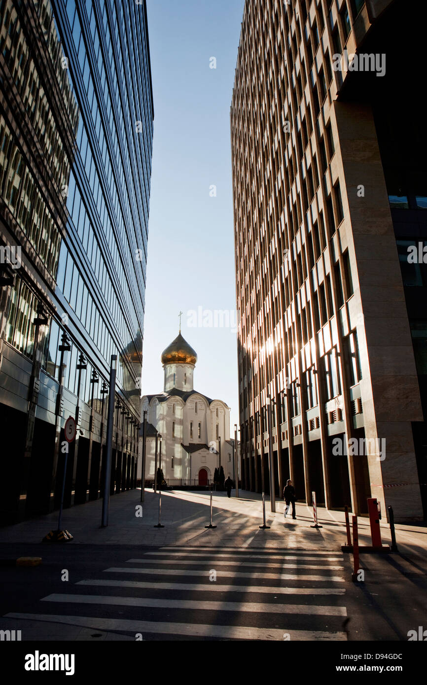 L'église à nouveau bureau centre 'carré blanc', Moscou, Russie Banque D'Images