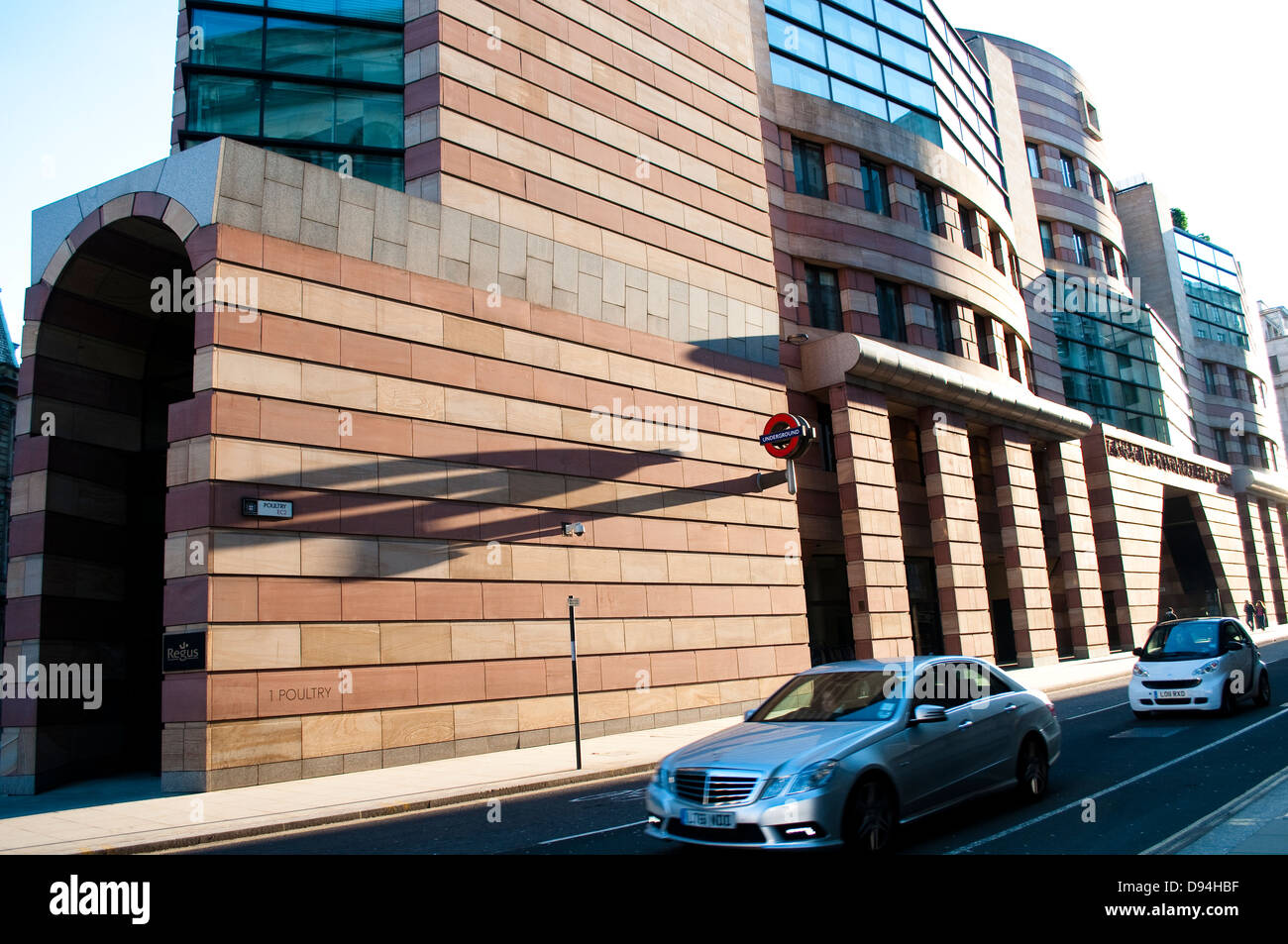 L'espace de bureau Regus, no1 de la volaille, conçu dans le style d'architecture postmoderne par James Stirling, EC2, Londres, UK Banque D'Images