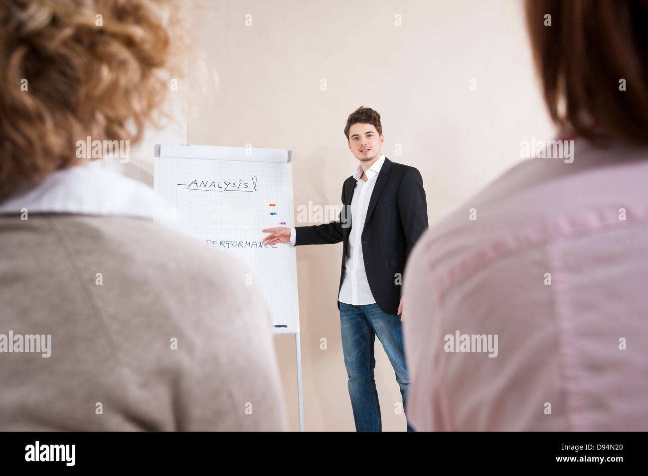 Man giving Business Présentation Banque D'Images