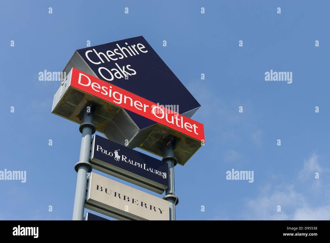 Cheshire Oaks Designer Outlet Shopping Centre Ellesmere Port UK Banque D'Images