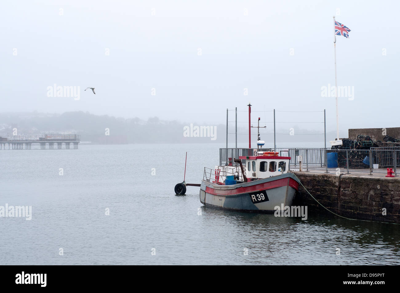 Bateau de pêche dans le port de paignton, bateaux de pêche du port de Paignton, voile, pêche, mer, bateau, chalutier, petite, sur l'océan bleu, w Banque D'Images