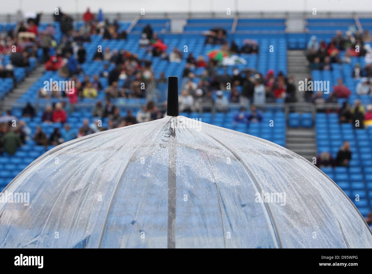 Londres, Angleterre. 12 juin, 13. Rain Delay sur le jour 3 de l'Aegon Championships à partir de la Le Queen's Club à West Kensington. Banque D'Images