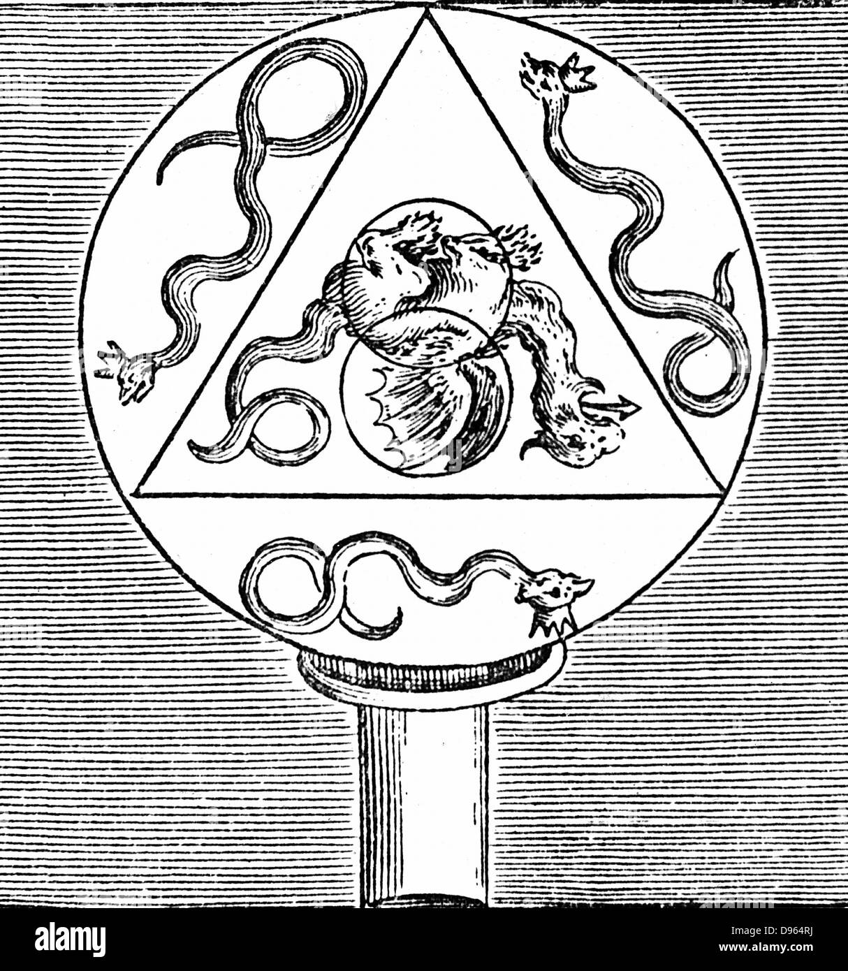 Symboles de la synthèse de l'excellent travail. 4 faces = 4 éléments. 3  =serpents tria prima (soufre, mercure, sel). 2 cercles =masculin et féminin  propriétés. Grand cercle attaché au tube =Vase hermétique.