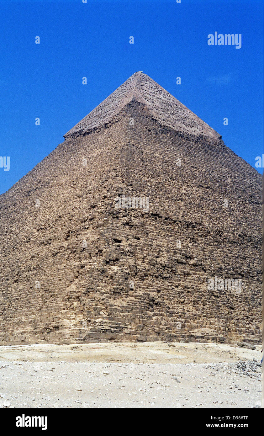 L Egypte Ancienne Grande Pyramide De Kheops A Gizeh Une Des Sept Merveilles Du Monde Antique Photo Stock Alamy