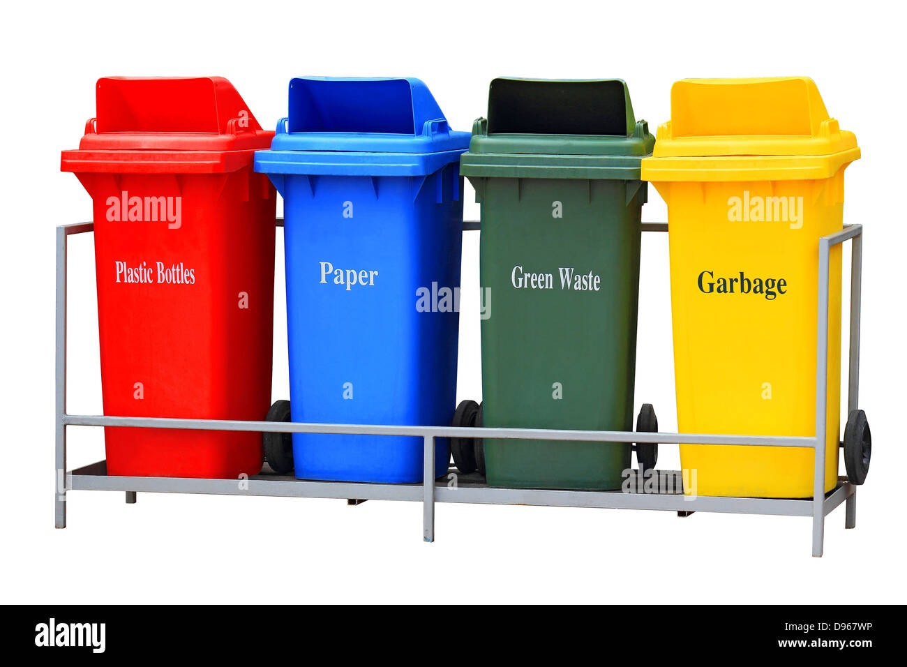 Bacs de recyclage colorés isolé Banque D'Images