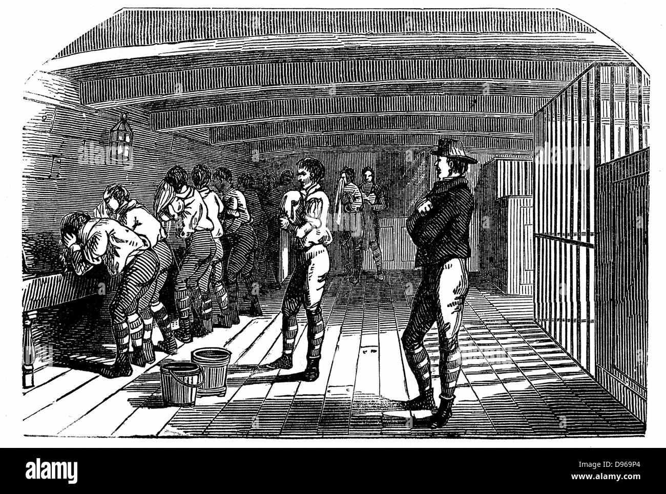 Carcasses de prison : Warder regardant des prisonniers dans les toilettes à bord de condamner un hulk à Woolwich. Ce hulk a tenu 600 et a été un intermédiaire entre une prison ordinaire de confinement ou de transport. Les prisonniers étaient utilisés comme ouvriers dans les chantiers navals. Barges (Offres) étaient généralement vieux navires qui n'étaient plus aptes à partir de 'l'Illustrated London News, 1848. La gravure sur bois Banque D'Images