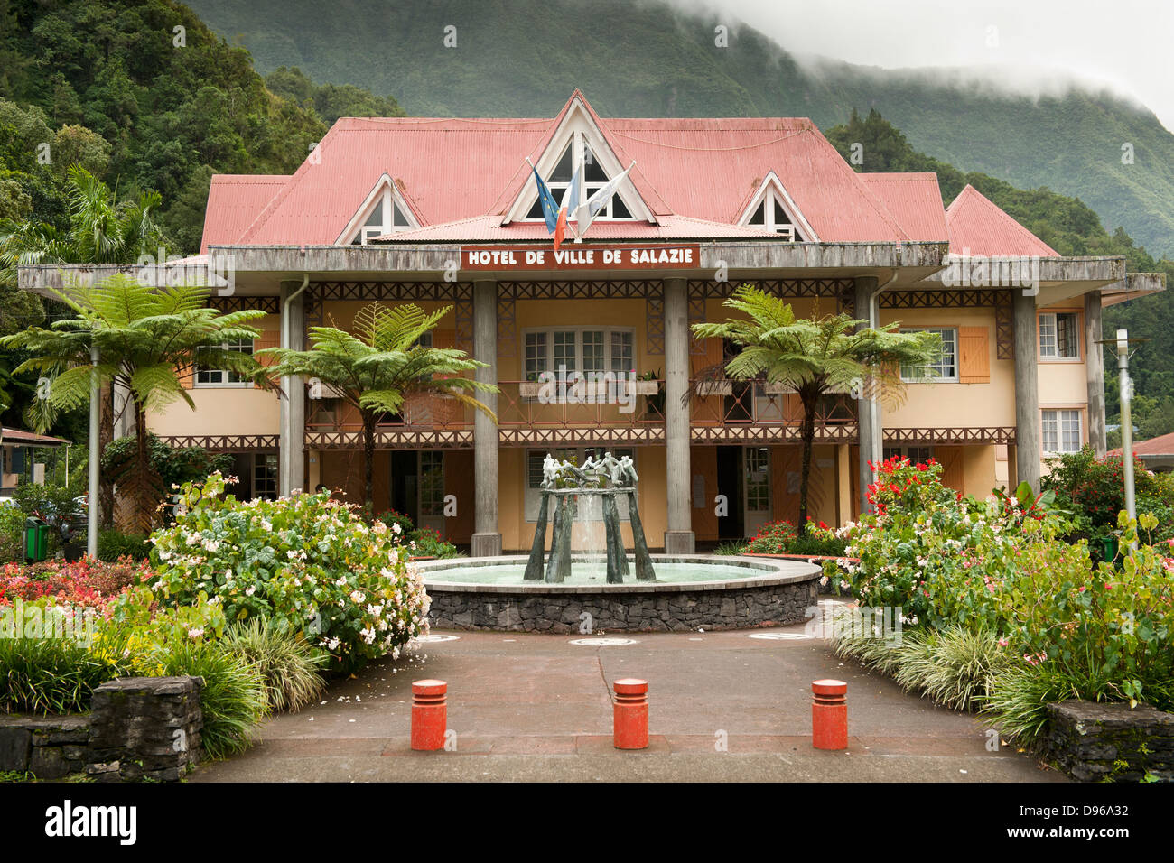 L'Hôtel de Ville de Salazie (mairie) sur l'île française de la réunion dans l'Océan Indien. Banque D'Images