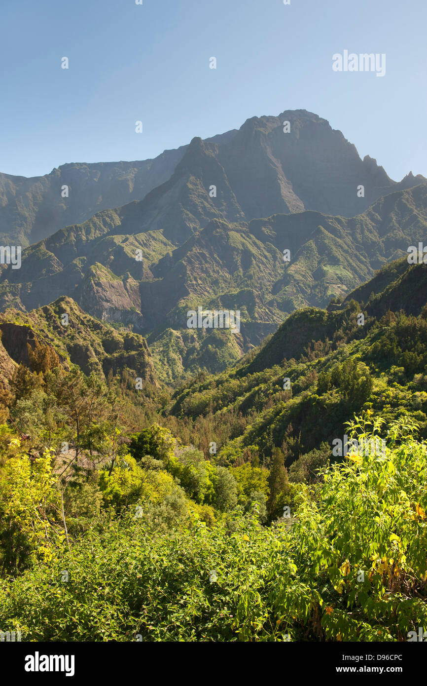 Le cirque de Cilaos caldera sur l'île française de la réunion dans l'Océan Indien. Banque D'Images