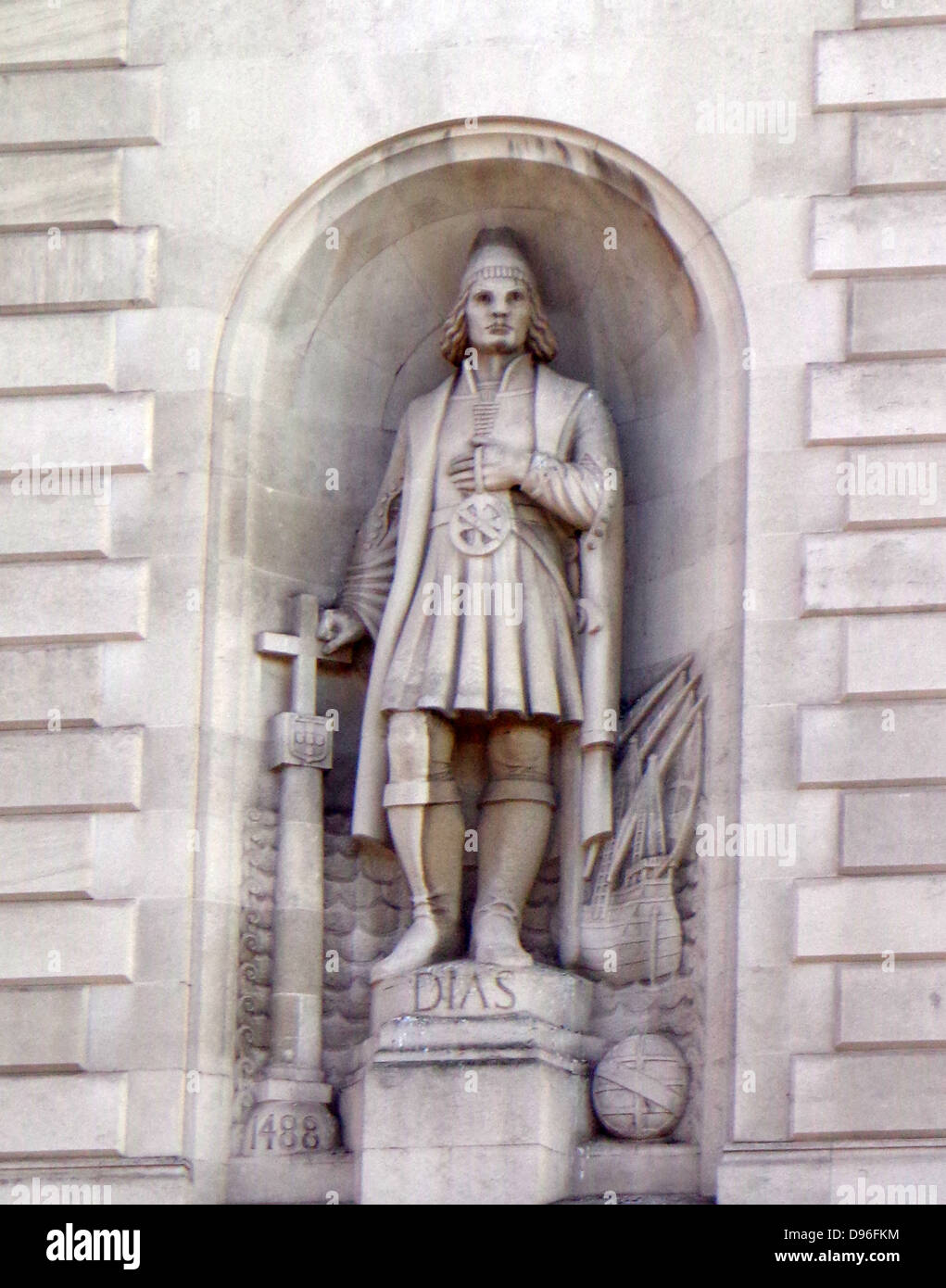 Statue de l'explorateur portugais Bartholomeu Dias. Trouvé à la Haute Commission de l'Afrique, Londres UK. Par Coert Steynberg sculpté en 1933. Banque D'Images