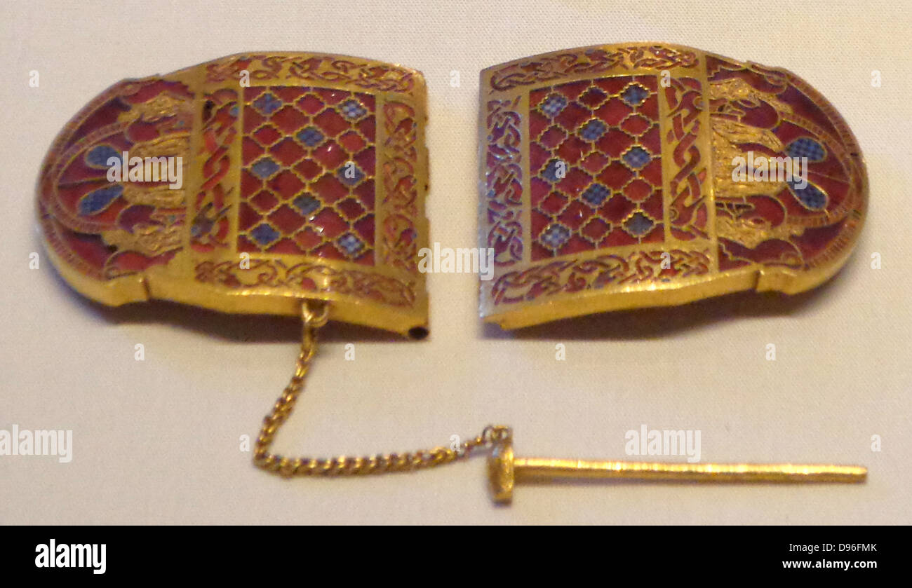 Des broches, des anglo-saxons 800s'annonce précoce. Trouvé dans une horde de Pentney, Suffolk. En argent massif et partiellement incrusté d'neillo et dorure. Banque D'Images