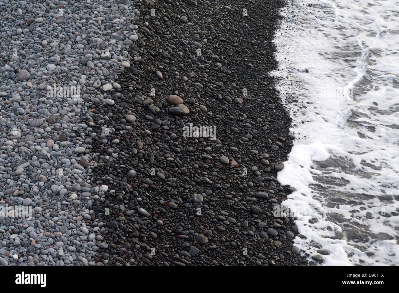 La plage volcanique sur l'île française de la réunion dans l'Océan Indien. Banque D'Images