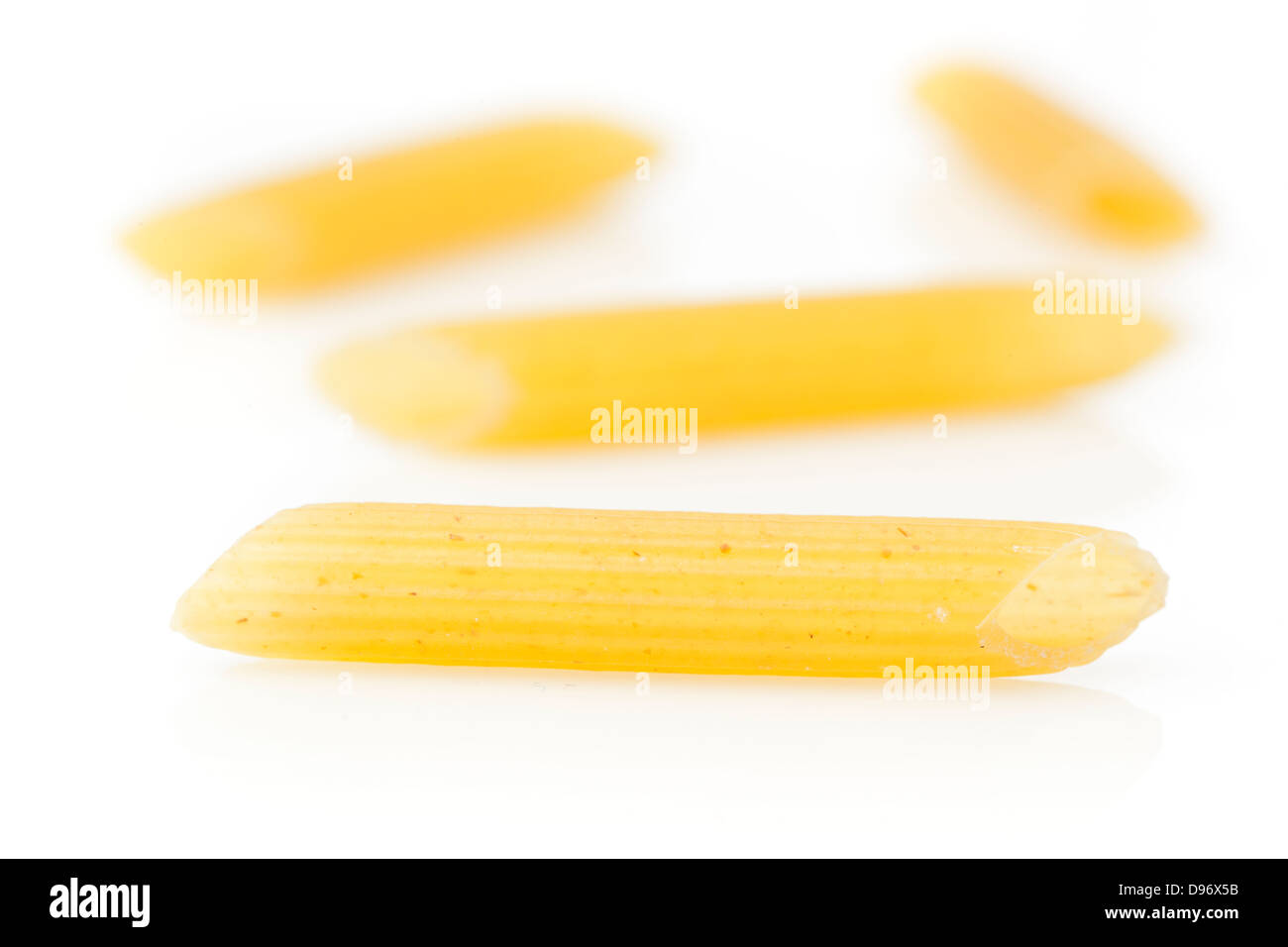 Penne à sec non cuit pâtes italiennes regata Banque D'Images