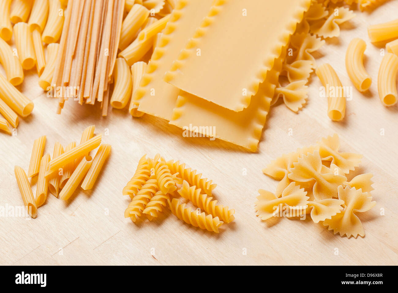 Groupe des pâtes italiennes crus séchés Banque D'Images