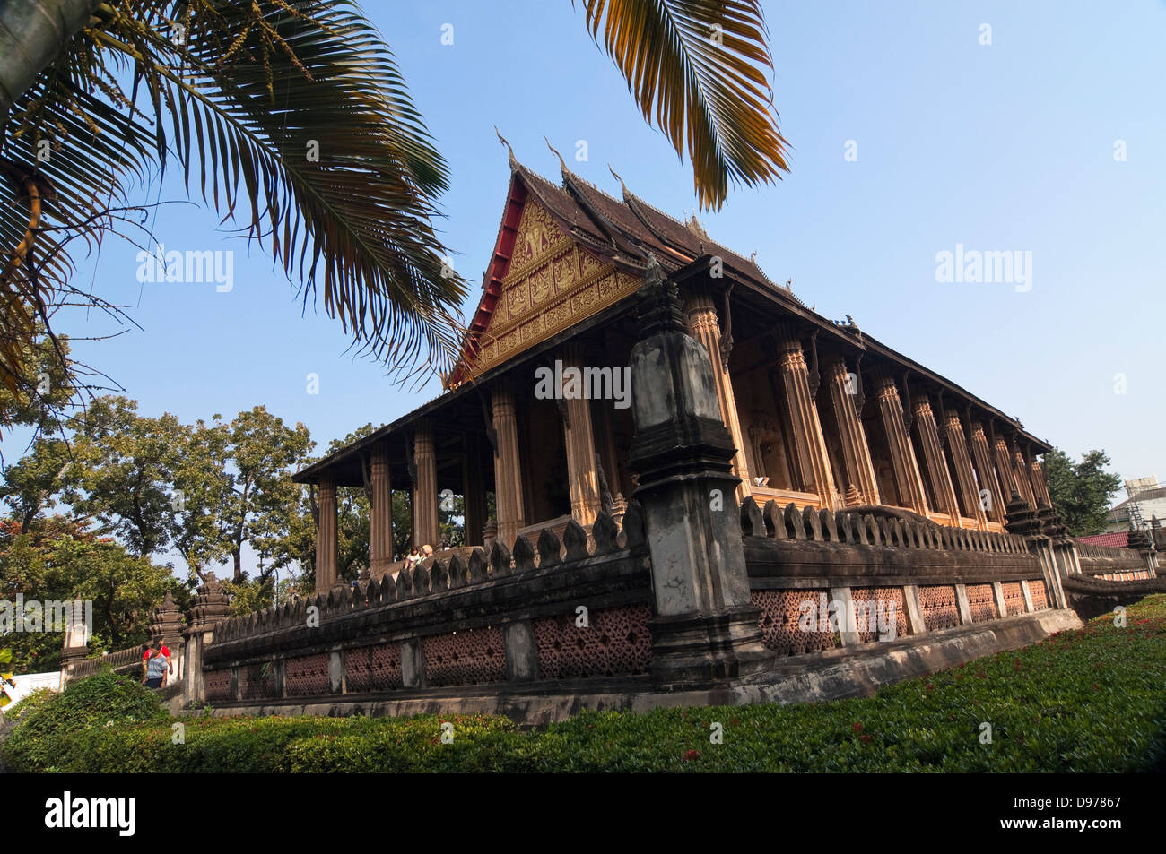 Vue extérieure horizontale de Wat Ho Phra Keo, ou le Temple du Bouddha d'Émeraude à Vientiane sur une journée ensoleillée. Banque D'Images