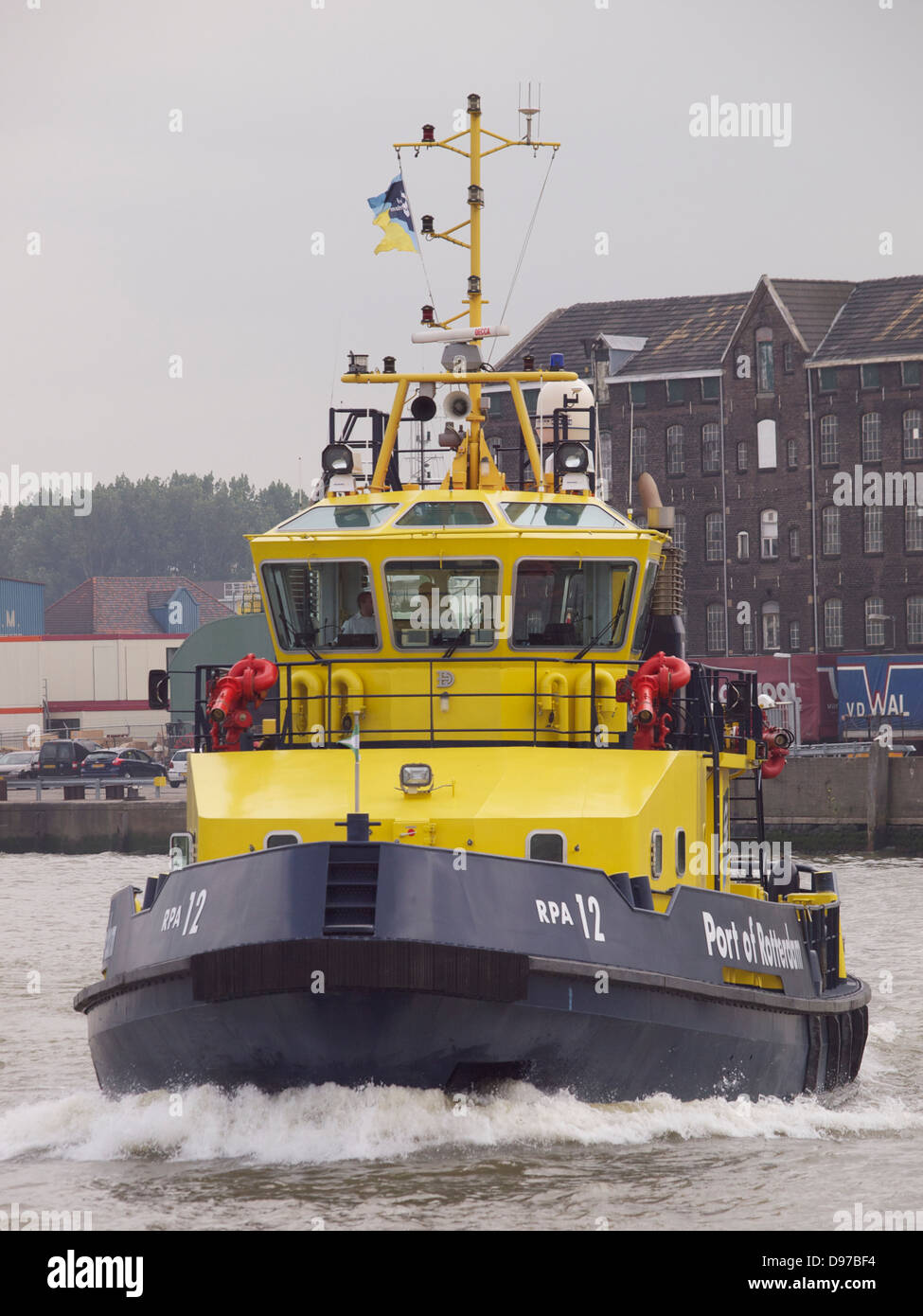 L'Autorité portuaire de Rotterdam de l'APR12 bateau sur la Meuse Banque D'Images