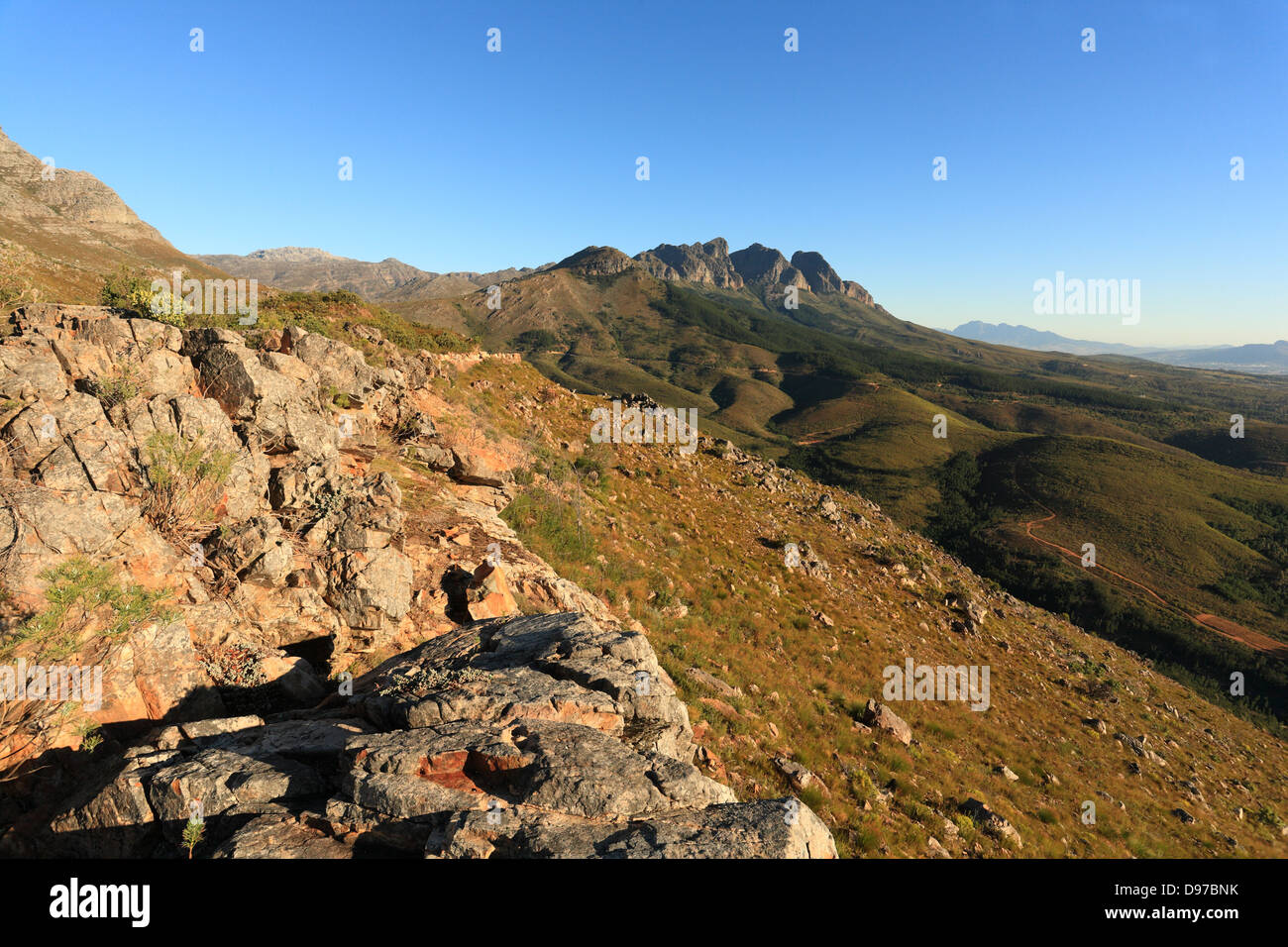 Vue aérienne des terres agricoles de Wellington, Western Cape, Afrique du Sud, prises à partir de Bains Kloof pass dans les montagnes environnantes Banque D'Images