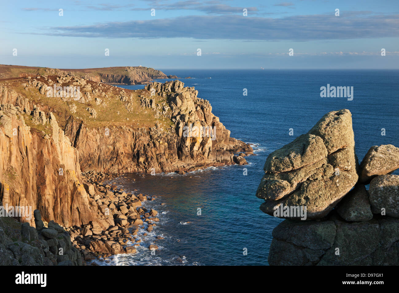 Pordenack Point près de Land's End, Cornwall, Angleterre. Printemps (mai) 2012. Banque D'Images