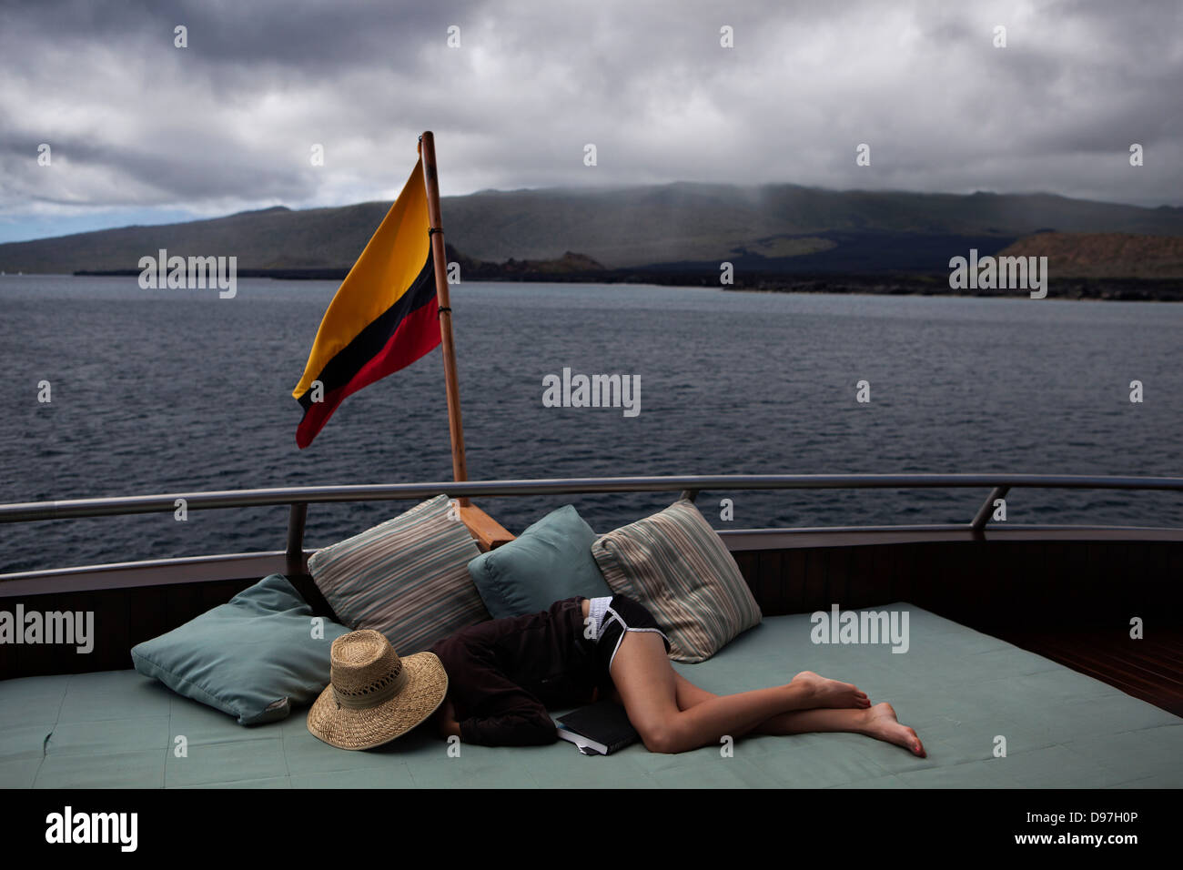 Dormir sur une croisière dans les îles Galapagos Banque D'Images