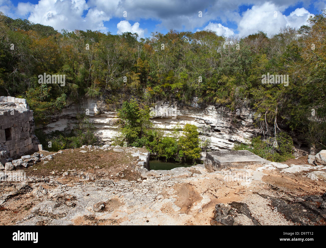 Yucatan, Mexique. Cénote sacré à Chichen Itza Banque D'Images