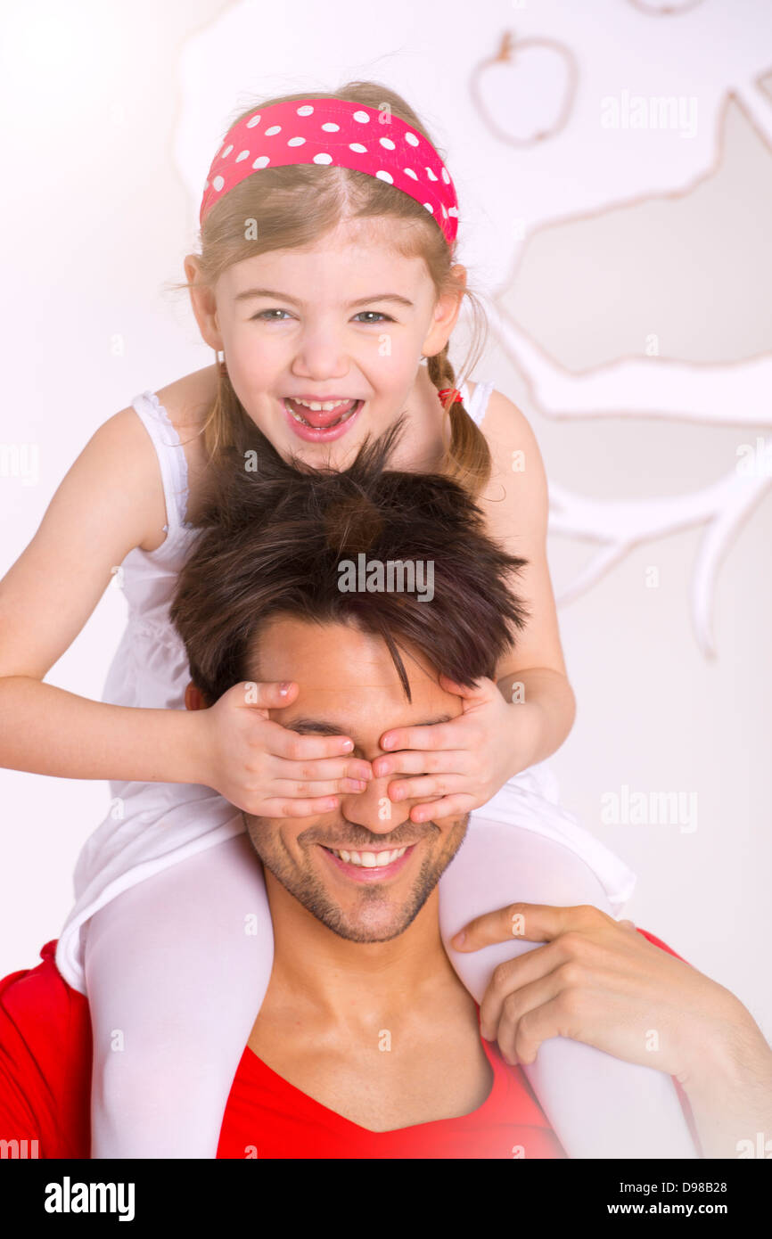 Portrait de fille assise sur les pères, Banque D'Images