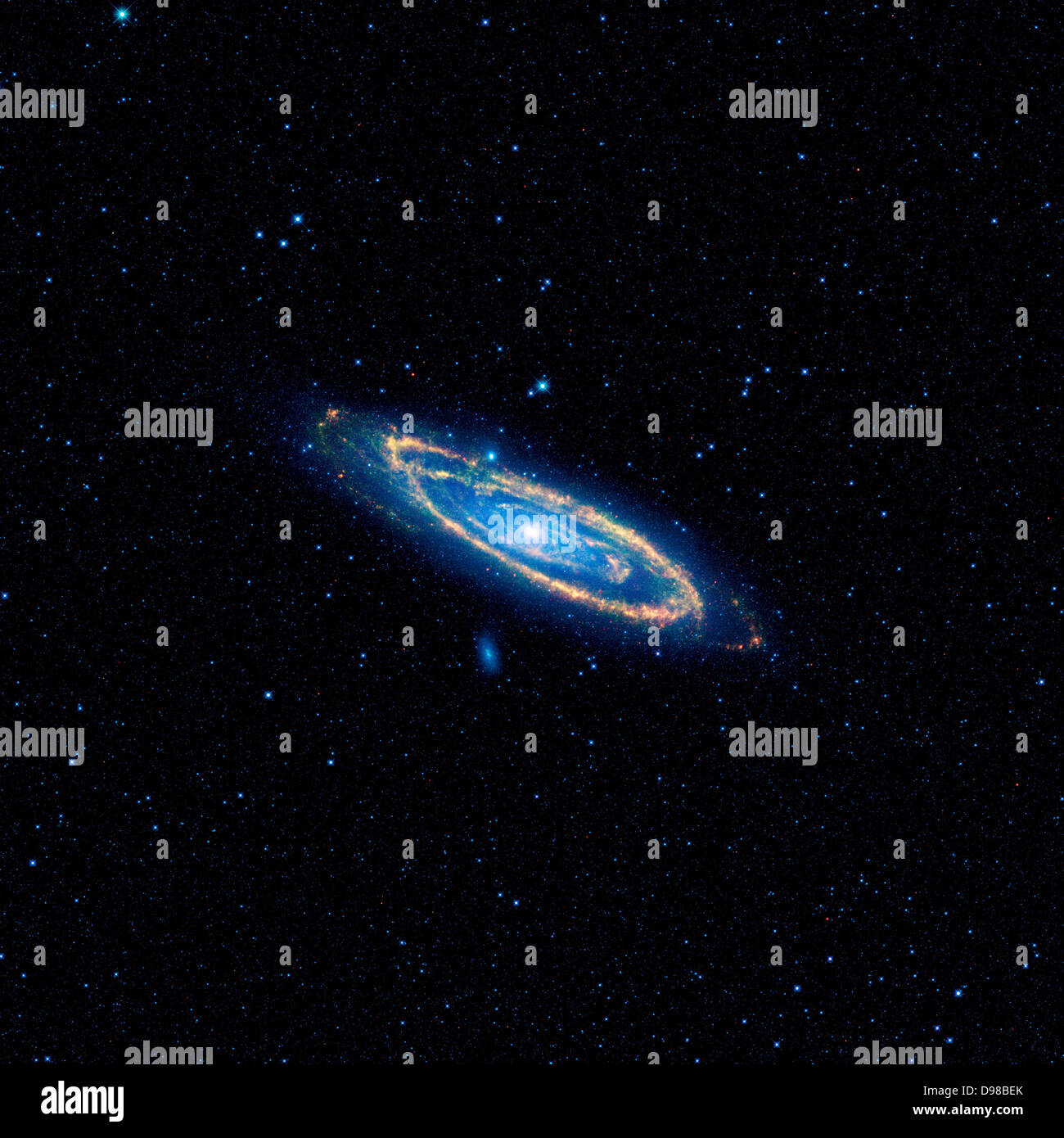 L'immense galaxie d'Andromède, aussi connue sous le nom de Messier 31 ou simplement M31, est capturé en plein dans cette nouvelle image de la NASA Banque D'Images