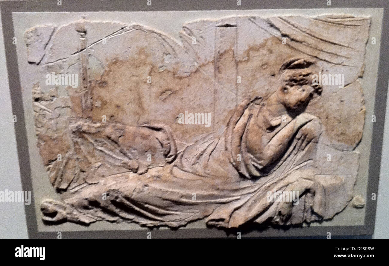 L'allégement en stuc (Roman) représentant une figure féminine. 1er siècle après JC Banque D'Images