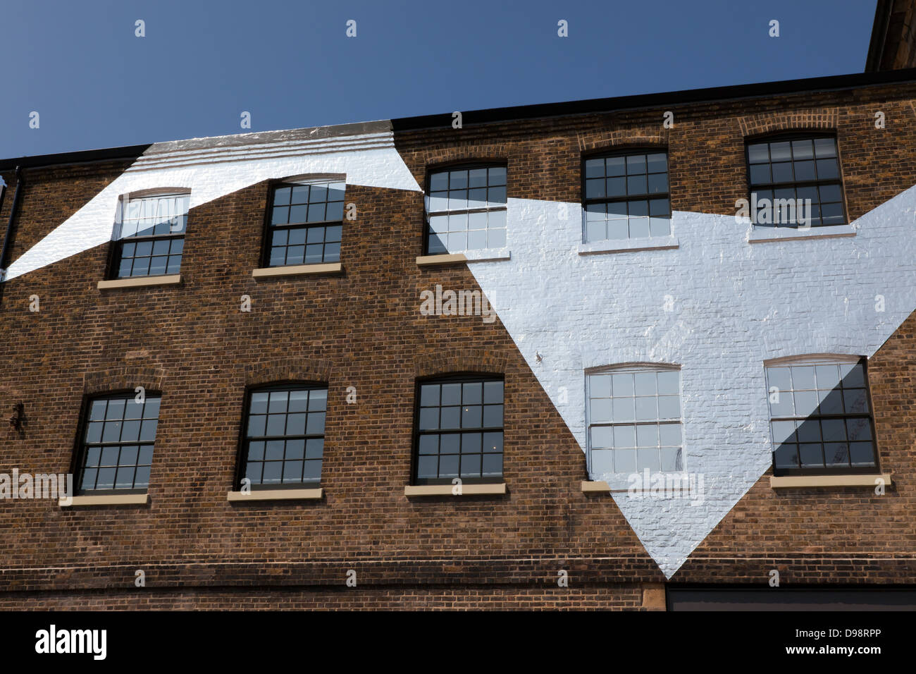 Close-up montrant des illustrations sur l'extérieur de l'édifice, qui grenier abrite aujourd'hui l'école d'Art Central St Martins. Banque D'Images