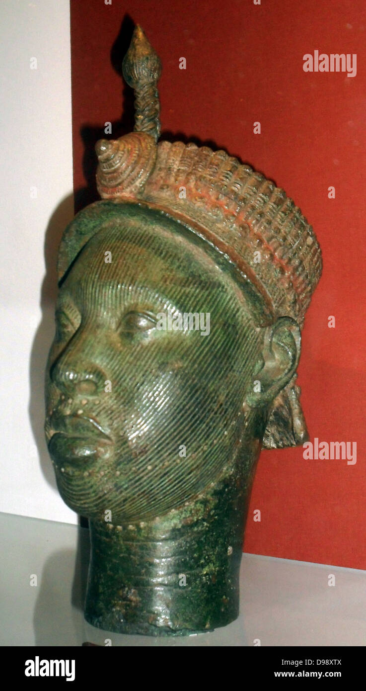 Tête en laiton avec pigment rouge Ife, Yoruba, Nigeria. 12-15ème siècle Banque D'Images