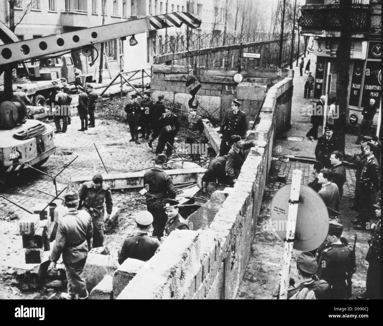 Construction du mur de Berlin. La division de l'Est de l'Allemagne de l'Ouest. 1961 Banque D'Images