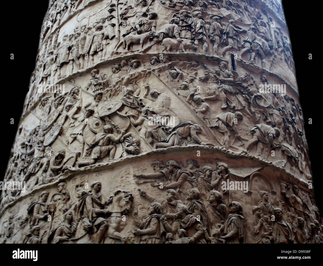 1864 reproduction effectuée à partir d'un moulage en plâtre de la colonne Trajane à Rome. La colonne a été érigée pour commémorer les campagnes de l'empereur Trajan contre les Daces sur la frontière du Danube dans AD 101-2 et 105-6 Banque D'Images