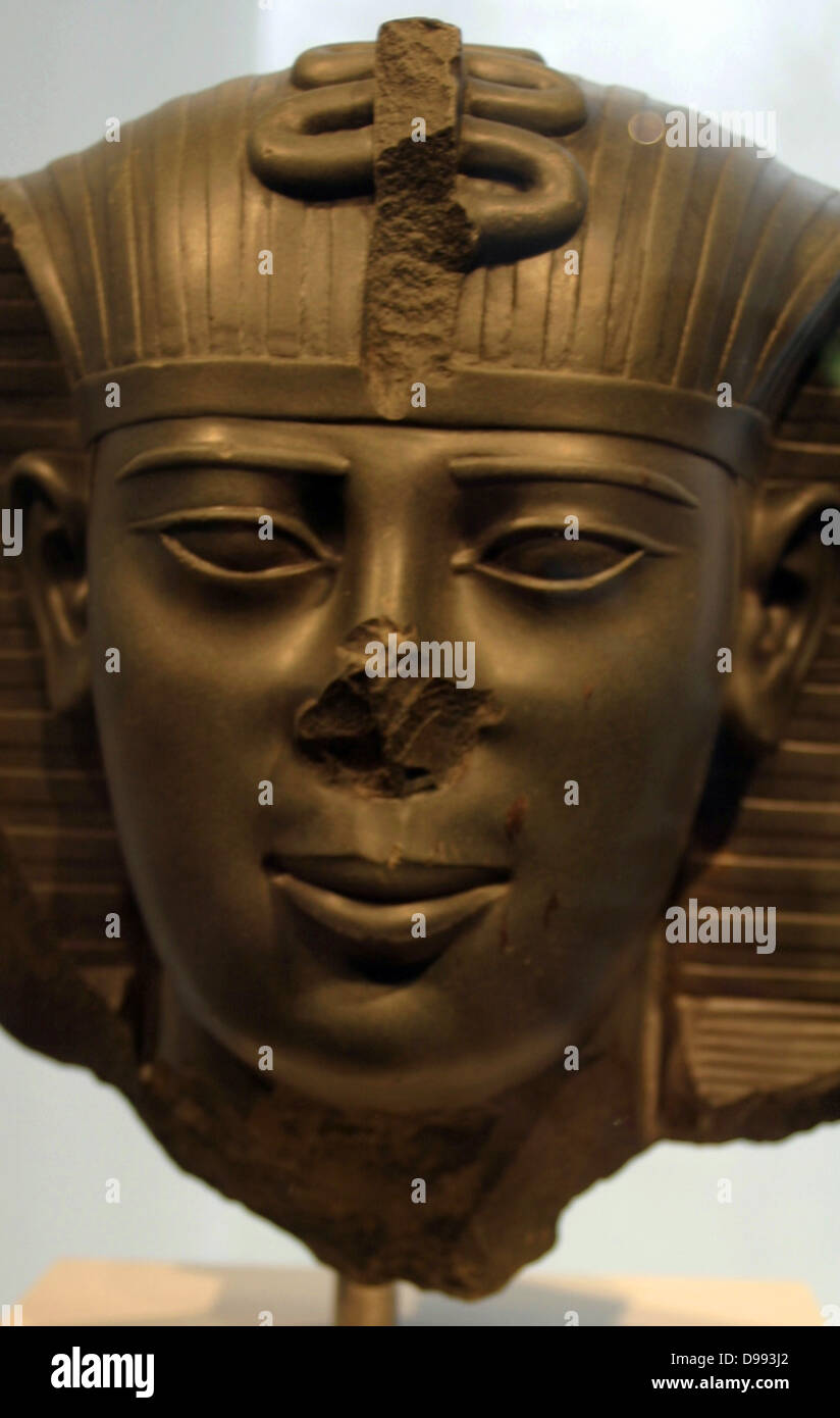 Thoutmosis III, sixième Pharaon de la xviiie dynastie. Au cours des vingt-deux dernières années du règne de Thoutmosis il fut co-régent avec sa belle-mère, Hatshepsout, qui a été nommé le pharaon. Thoutmosis III gouvernait l'Égypte pendant près de cinquante-quatre ans Banque D'Images