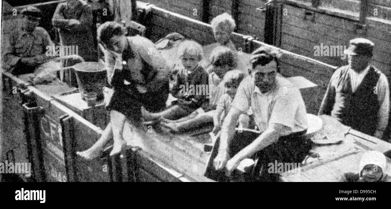 Exode des roumains de Bessarabie qui la Russie considérée comme l'une de ses provinces. Bien que théoriquement united avec la Roumanie par le Traité de Paris, 1920. La Russie occupe la Bessarabie en 1940. Banque D'Images