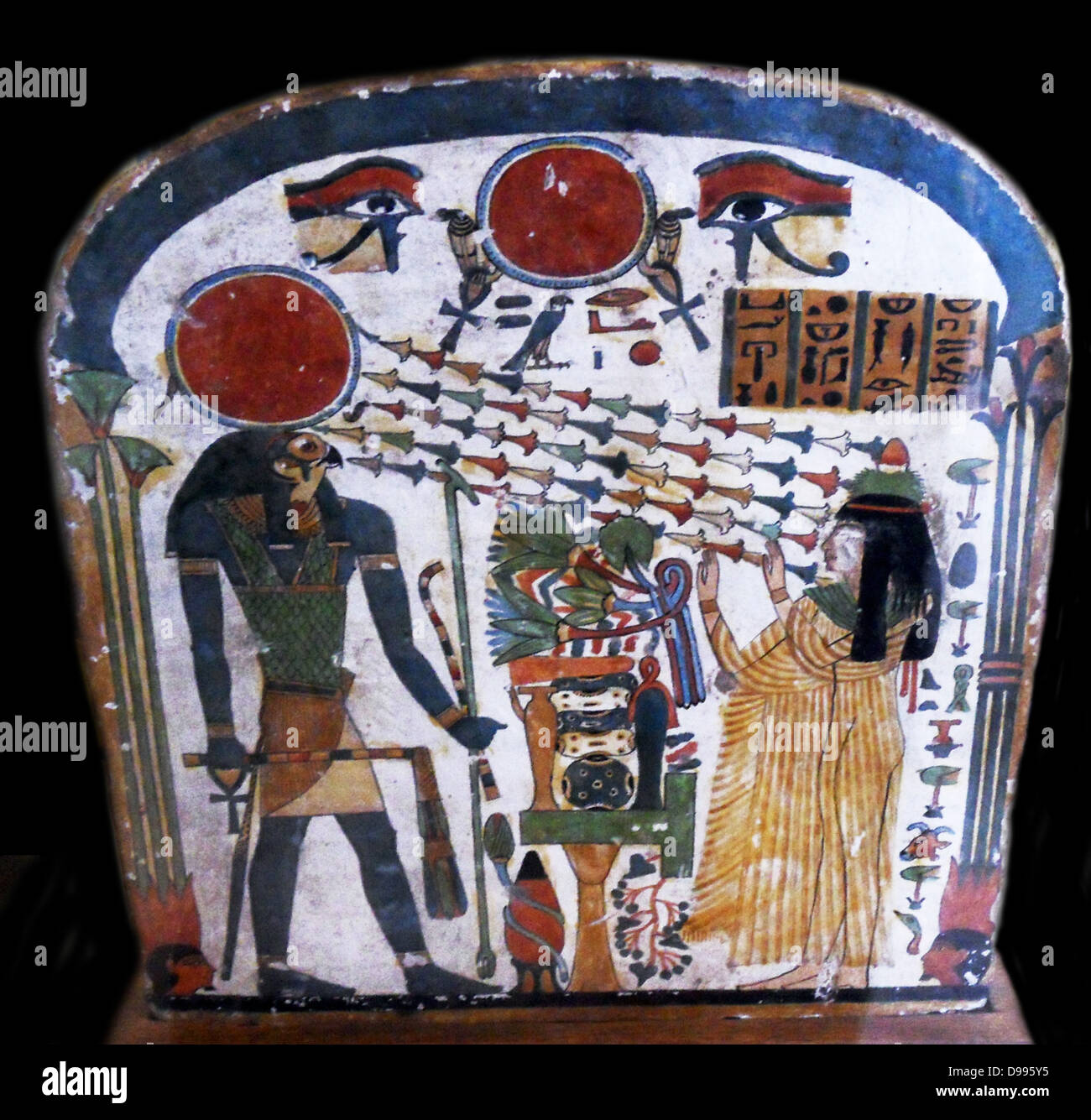 Stèle de Dame Taperet Troisième période intermédiaire, xxiie dynastie, 10e ou 9e siècle avant J.-C. Le bois peint Banque D'Images