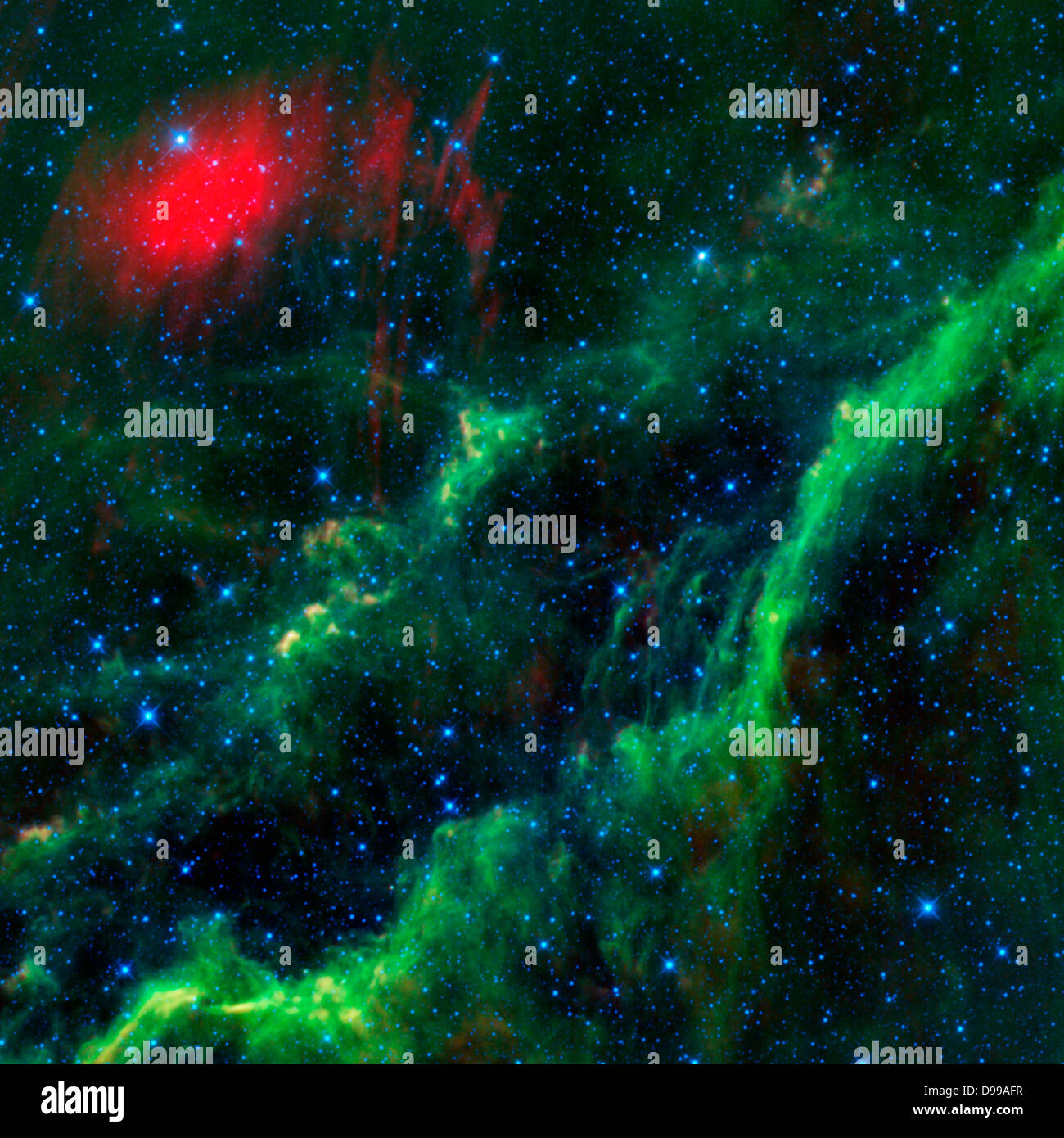 Cette image infrarouge de la NASA est sage dispose de l'une des brillantes  étoiles de la constellation de Persée, nommé Menkhib, avec un grand nuage  d'étoiles NGC 1499, la nébuleuse Californie ou
