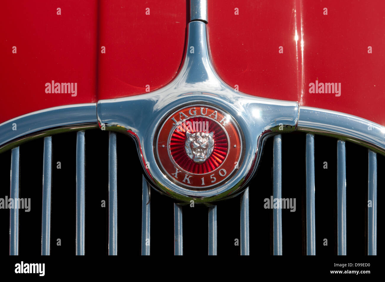 Jaguar XK150 badge voiture Banque D'Images