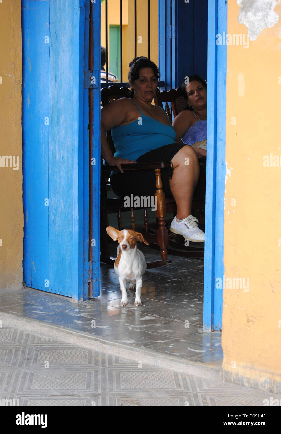 Les cubains dans l'embrasure Banque D'Images