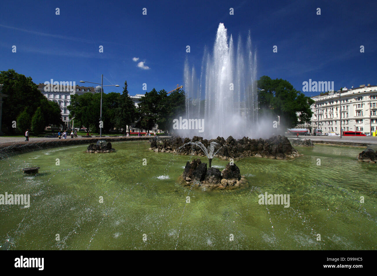 Hochstrahlbrunnen - fontaine Schwarzenbergplatz, Vienne, Autriche Banque D'Images