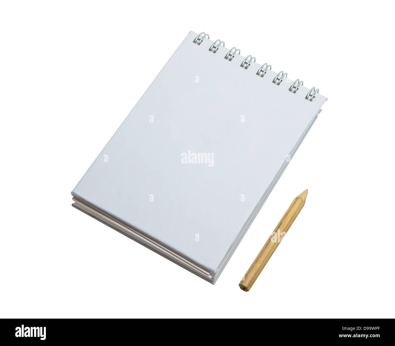 Notes en spirale et isoler crayon sur fond blanc. Banque D'Images