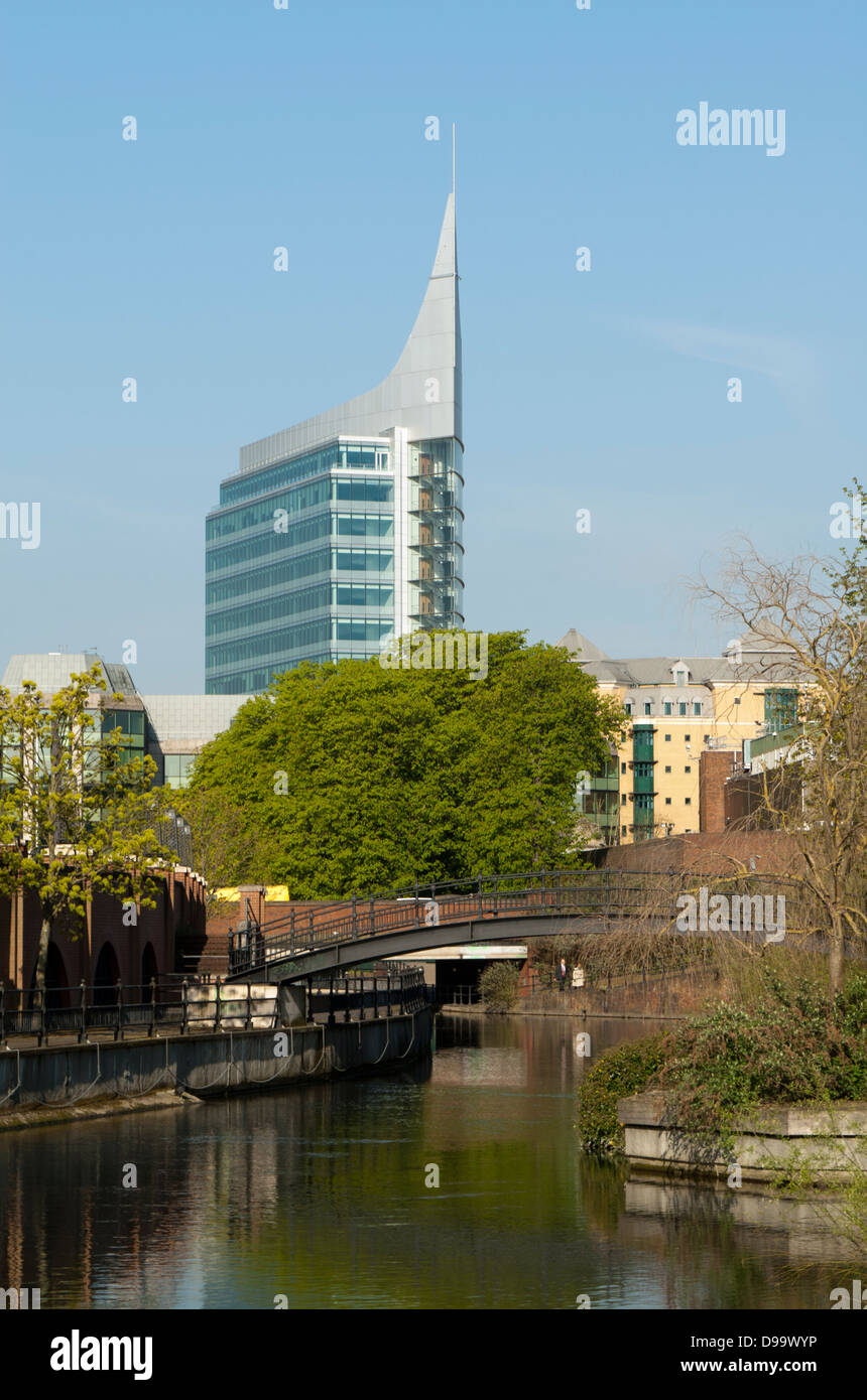 La lame avec vue sur la rivière Kennett au premier plan, Reading, Berkshire, Angleterre, Grande-Bretagne, Royaume-Uni Banque D'Images